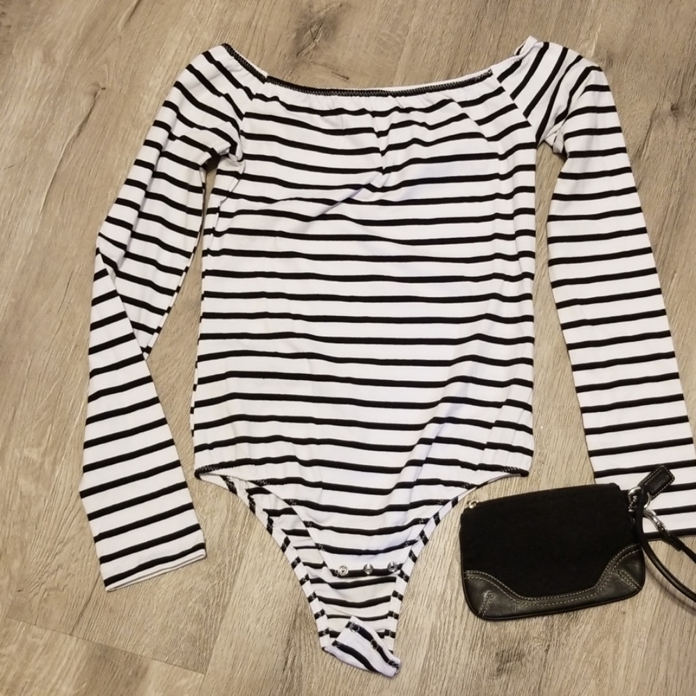 Cute shoulderless leotard